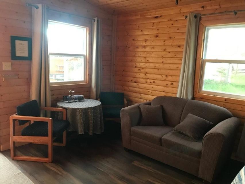 Wildflowers Country Inn Rocky Harbour Bilik gambar